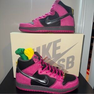 Nike SB 4/20 “Run the Jewels”